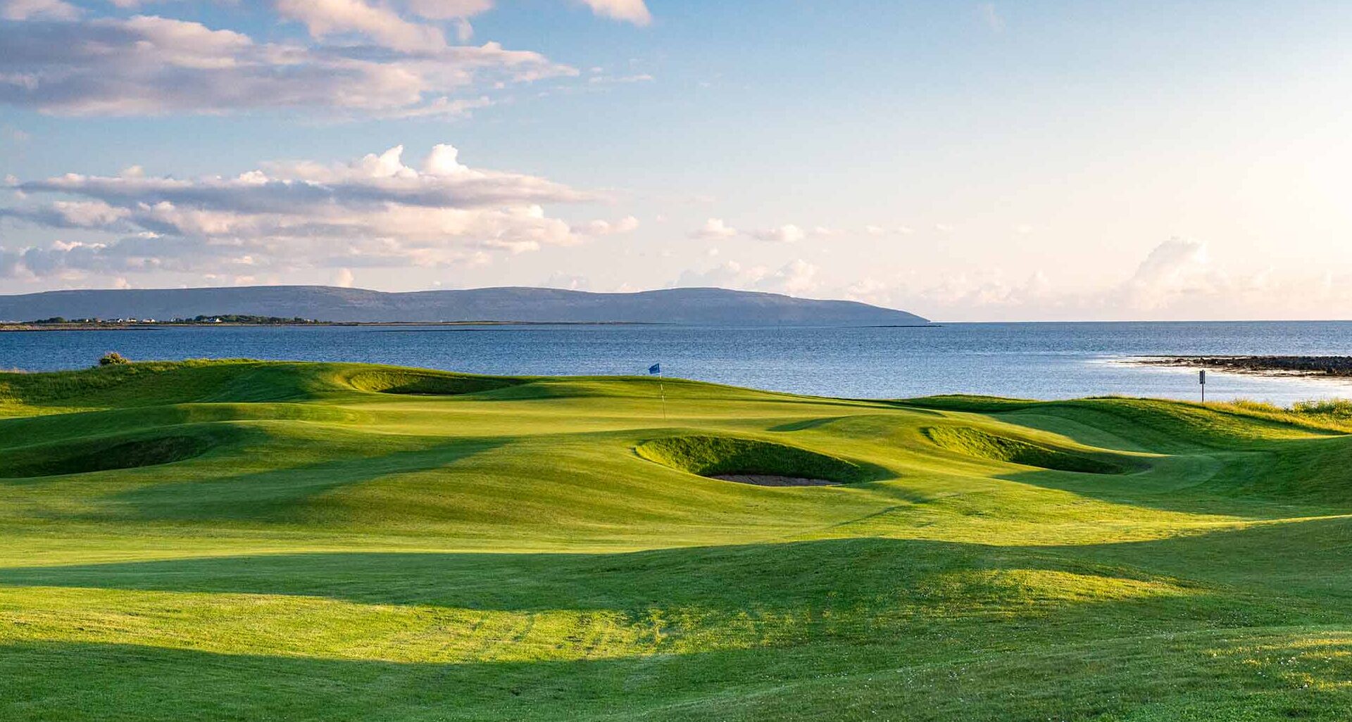 Hero desktop banner single